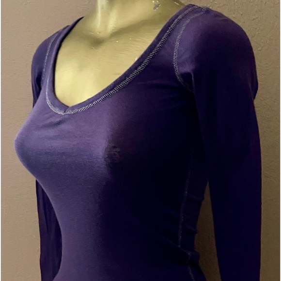 MILEY CYRUS x MAX AZRIA Y2K Purple Long Sleeve TEE Top Size XS - Picture 2 of 9